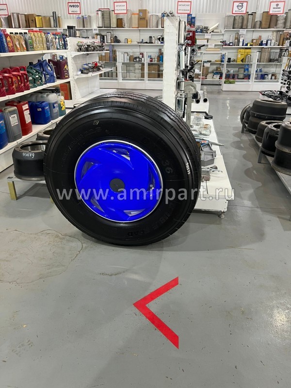 Колесо (шина+диск) 358/65R22