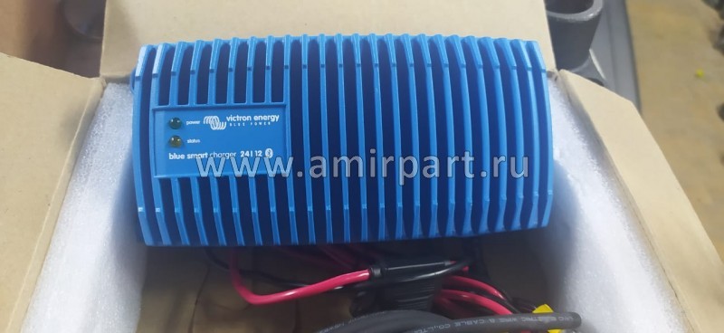 Зарядное устройство Blue Smart IP67 Charger 24/12(1) 230V CEE 7/7 BPC241213006