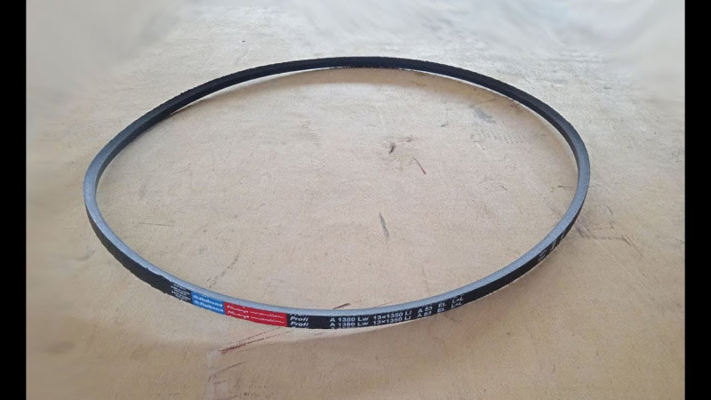 Ремень клиновой 13x1350MB W460 2.3/2.4D/3.0D 79-89 / Stellox 01-31350-SX