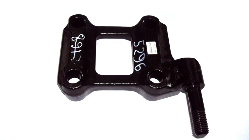 Кронштейн амортизатора прав. с пальцем F120 BPW (05.032.21.68.0)