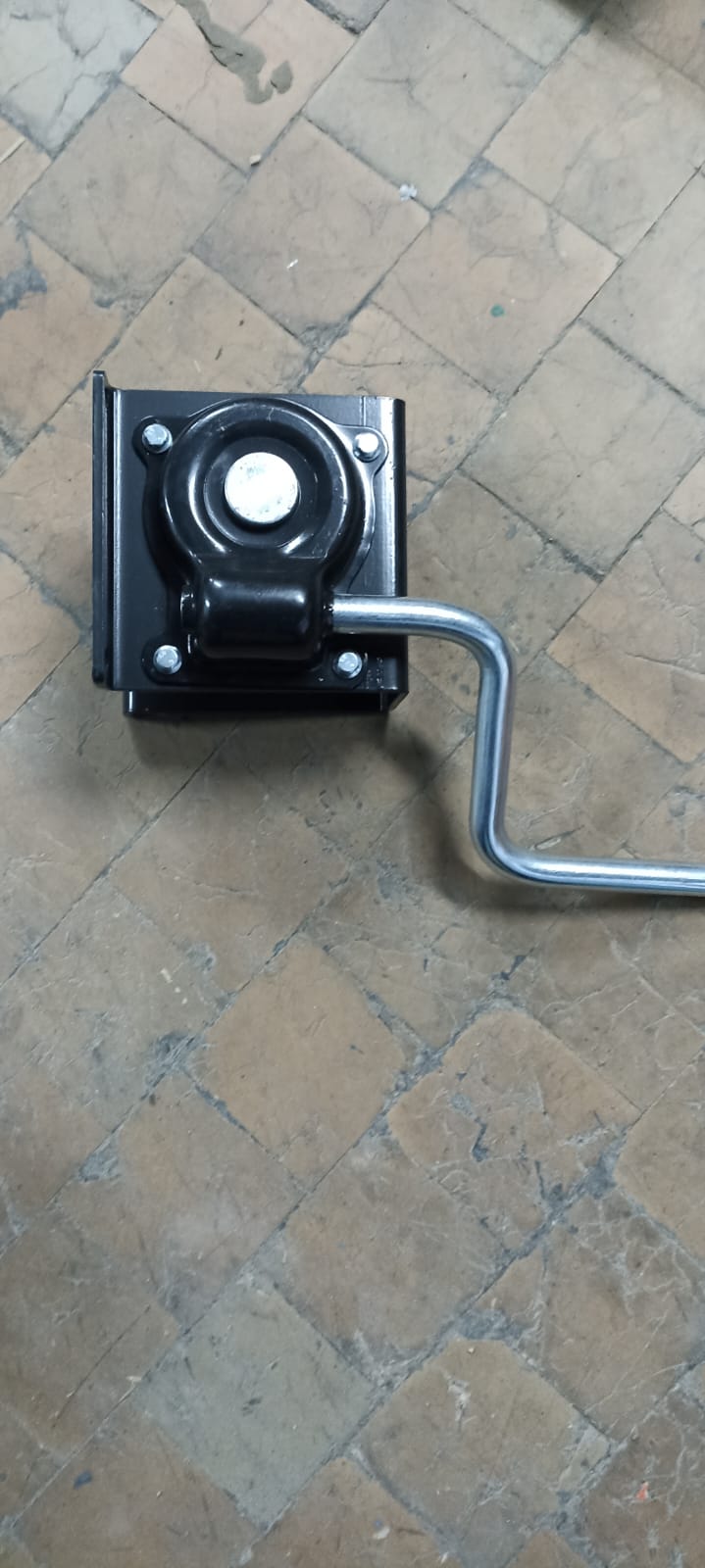 Лебедка подъема запасного колеса (мет.вал, без троса) Orex OR845015