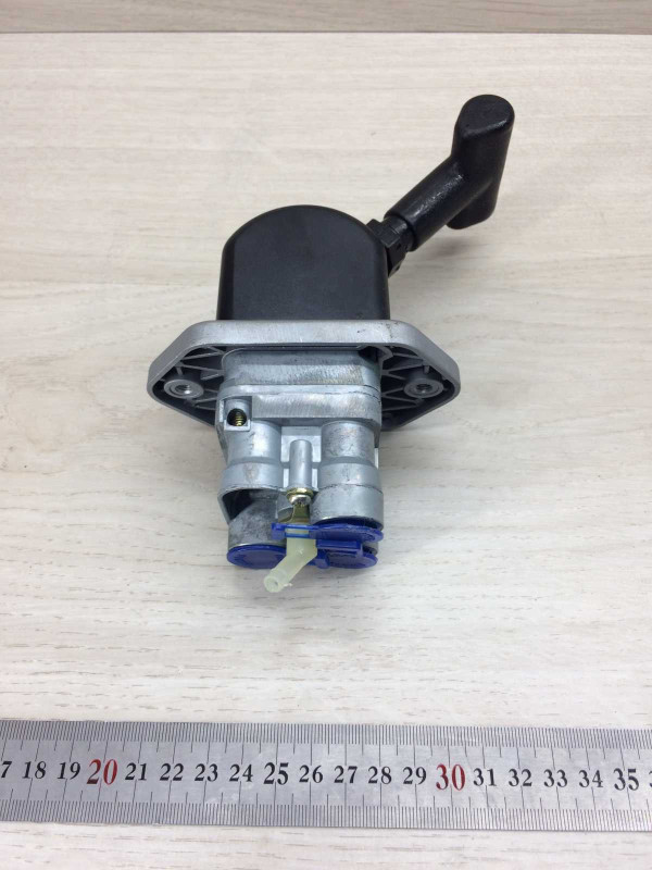 Кран тормозной ручной 9617231007