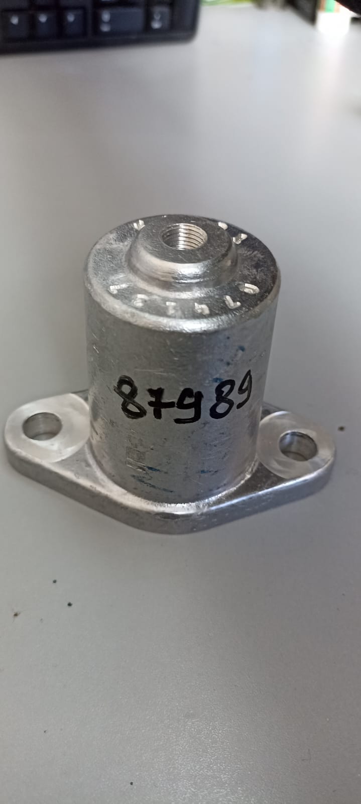 Пневмоцилиндр включения вторичного вала МП02-4215081-03 /МП02-4215081-03 (прав.)