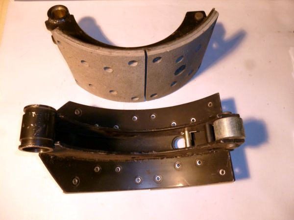 Колодка тормозная 5440-3501090 (180мм, правая)