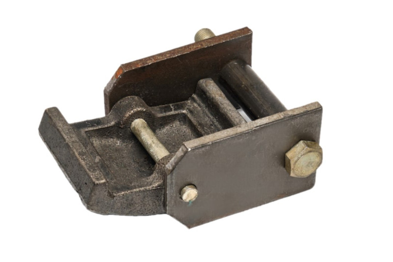 Сухарь в сборе СЗАП 8350-2902520 (сухарь, палец сухаря, вкладыш, стяжной болт, втулка пальца)