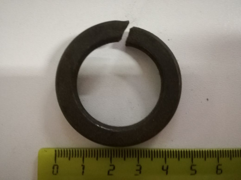 Шайба гроверная 30 на реактивный палец