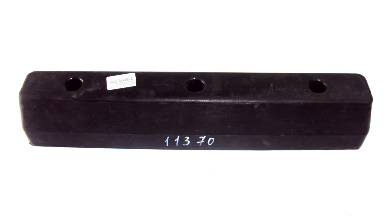 Отбойник Schmitz 1013554 резиновый трапеция 45х70х375 3 отв. VOLVO, MAN, IVECO, SCANIA