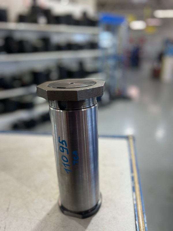 Ось балансира 94161-2918052 ТСП в сборе (L=265)