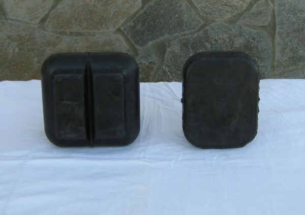 Подушка балансира задней подвески верхняя 5204-2912430