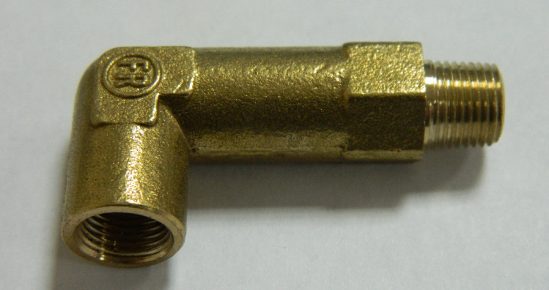 Штуцер-угольник 90 градусов 12JS160T-1703051