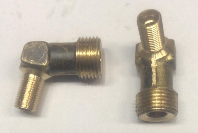 Штуцер подкачки колеса 6560-3124066-10 угловой (на диске колеса 6560)