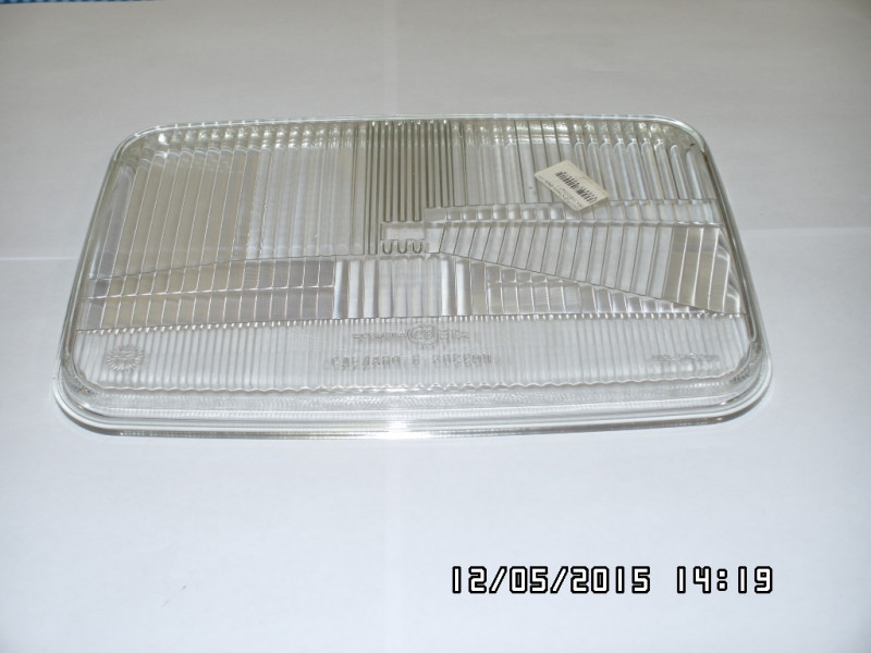 Стекло фары л/п (MAN, IVECO)