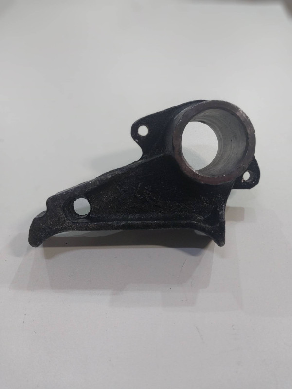 ОПОРА КУЛАЧКОВОГО ВАЛА (ЛЕВАЯ) 12Т HJB12006-028J