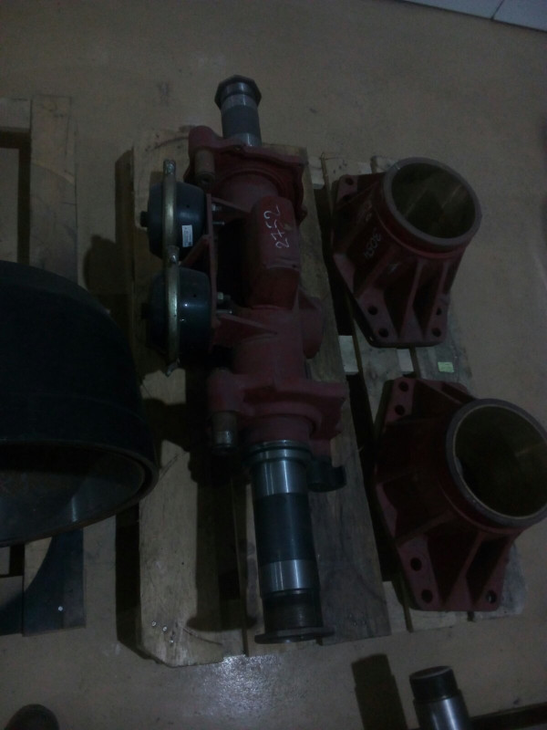 Балансир задних колес ЧМЗАП 83981-2918180