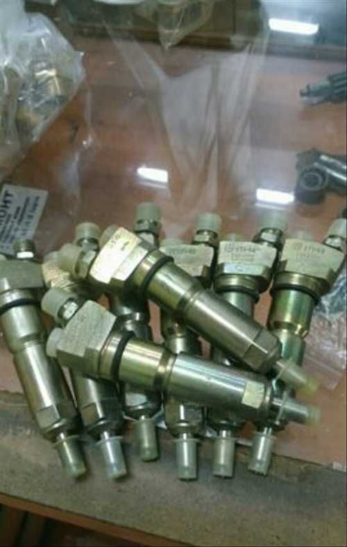 Форсунка КАМАЗ-7403.10,740.10-20 ТУРБО ЯЗДА 271.1112010-02