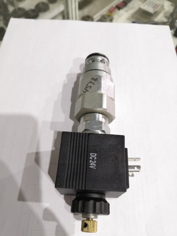 Электромагнитный клапан выдвижения стрелы KHC 24VDC 21W