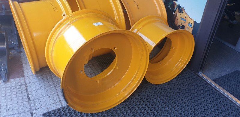 Диск колесный 24` JCB 41/940286