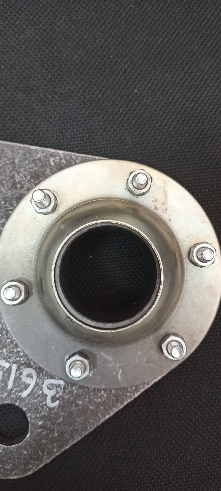 Чашка опоры кронштейна 9911-3502142-10