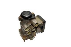 Кран управления тормозами прицепа MAN 81.52301-6213/EBS 17020623