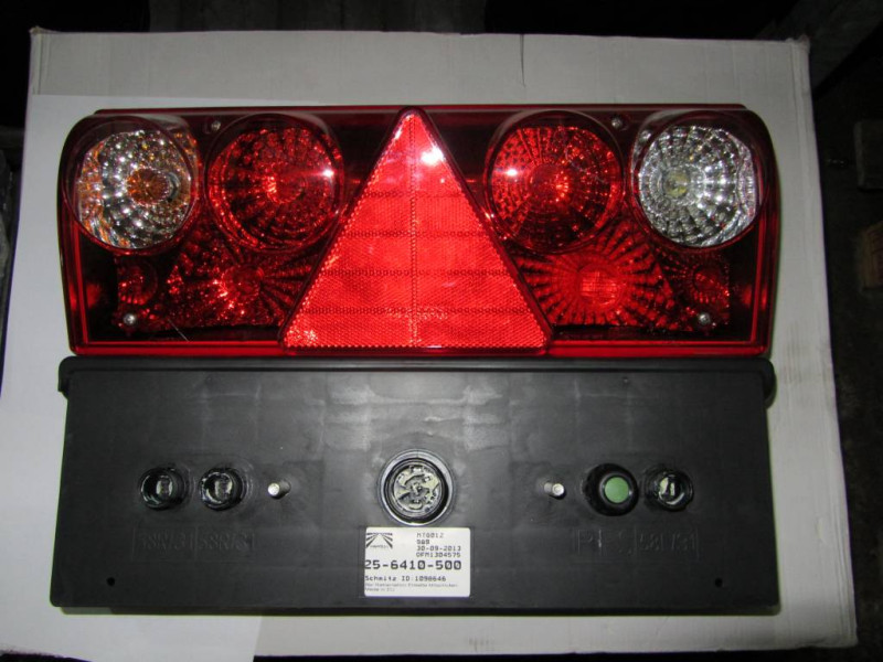 Фонарь задний SCHMITZ правый (1098646) / 024.3716-00 R