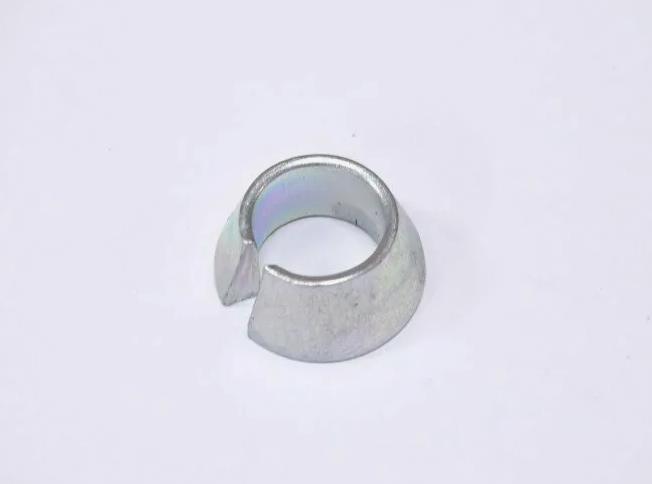 Втулка разжимная шпильки полуоси заднего моста 4310-2403072