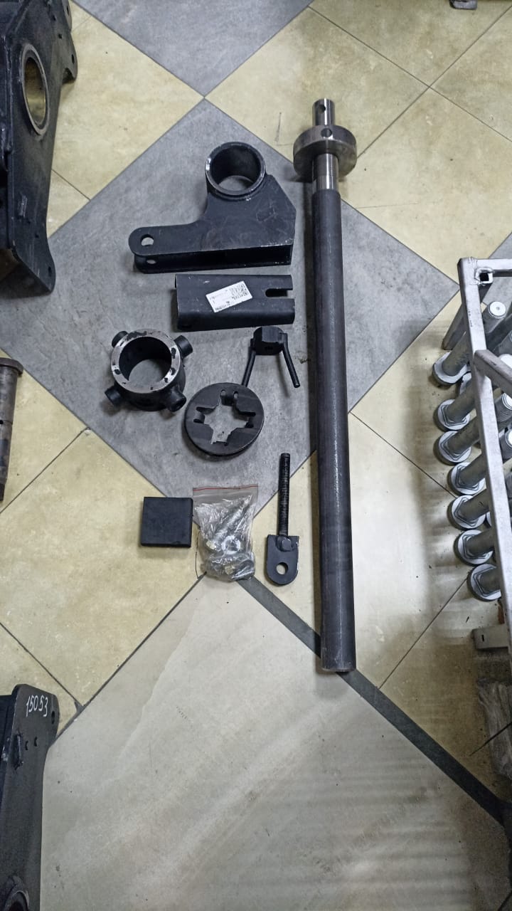 Механизм подъема-опускания трапа ЧМЗАП 93853-8523005-10