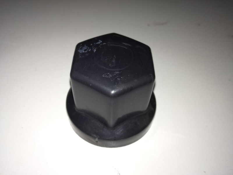 Колпачок на гайку 33мм (пластик) АТ-081