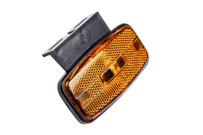 Фонарь габаритный 24В оранжевый с кронштейном ГФ-1-25К (разъем квадратный)