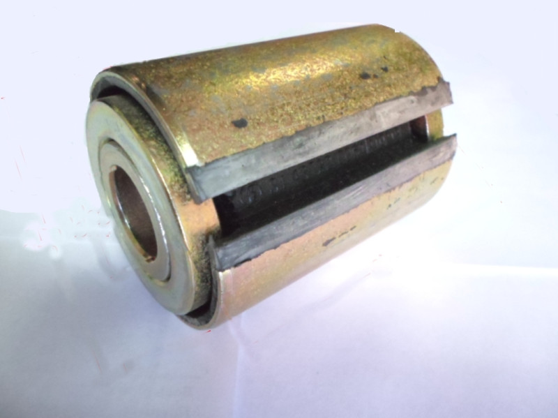 Втулка передней рессоры 81.43722-0061 / Sampa 020.029