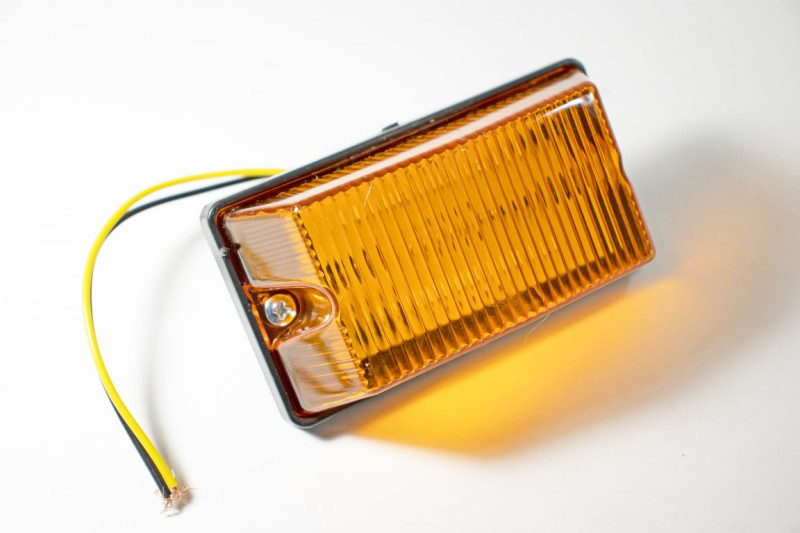 Повторитель боковой (14.3726 БЕЗ ЛАМПЫ"АТК") желт. Паз,Камаз,Маз