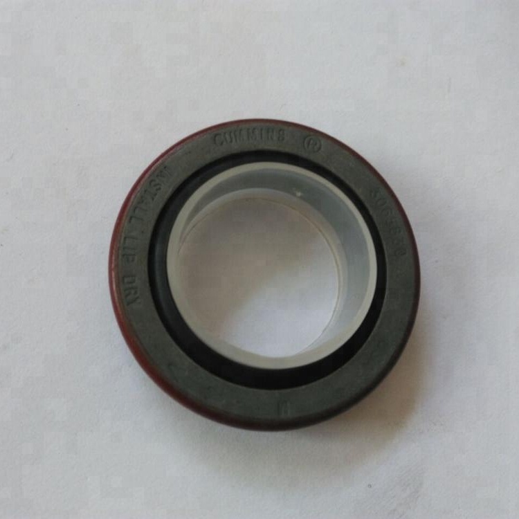 Сальник натяжного ролика 3065830 Cummins QST30 (Interstate-McBee)