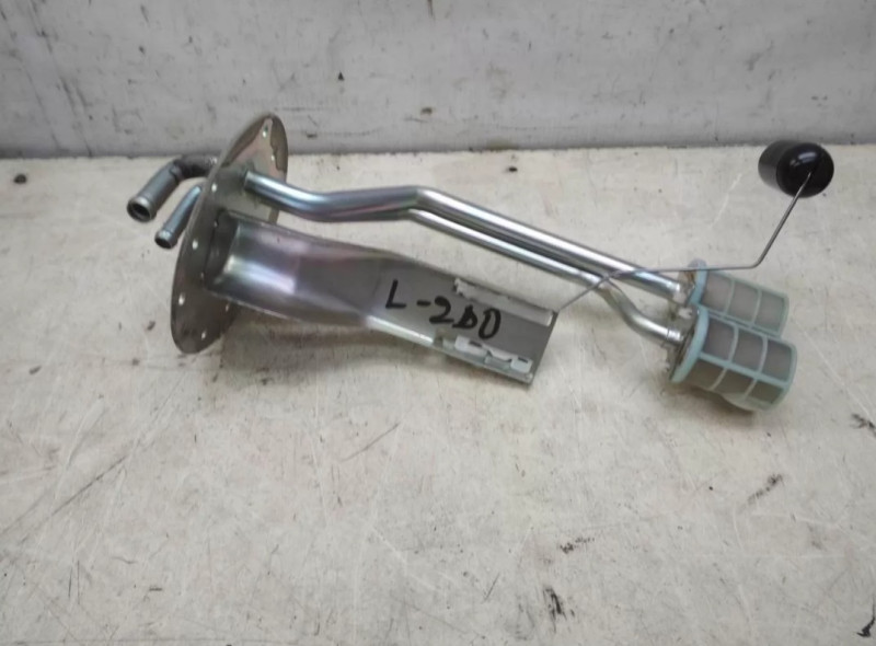 Датчик уровня топлива Mitsubishi L200 1718А046