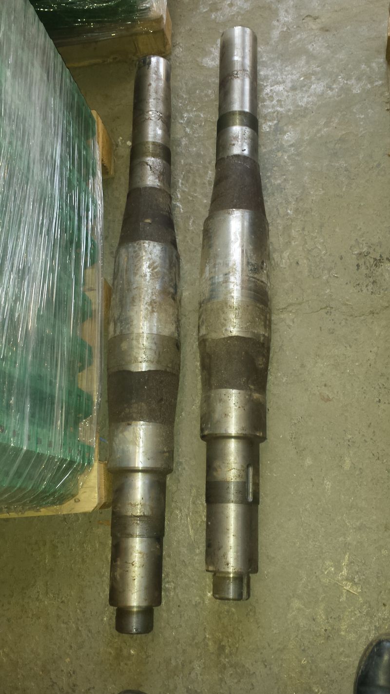 Полуось бортовой передачи 24-19-37-01