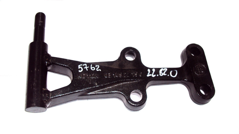 Кронштейн амортизатора правый 05.145.22.82.0