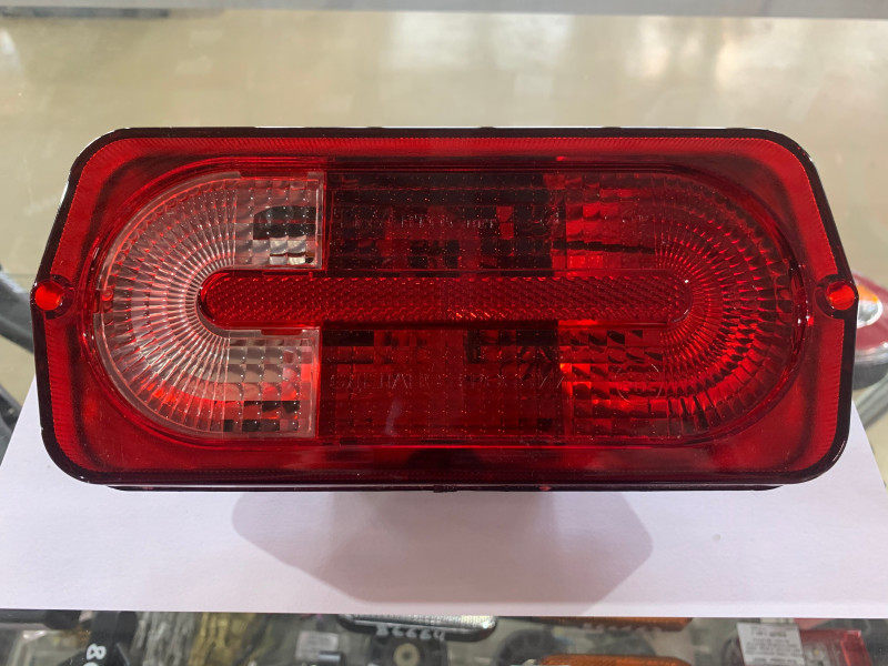 Фонарь задний Уаз тюнинг н.о. б/л арт.132.3716-500