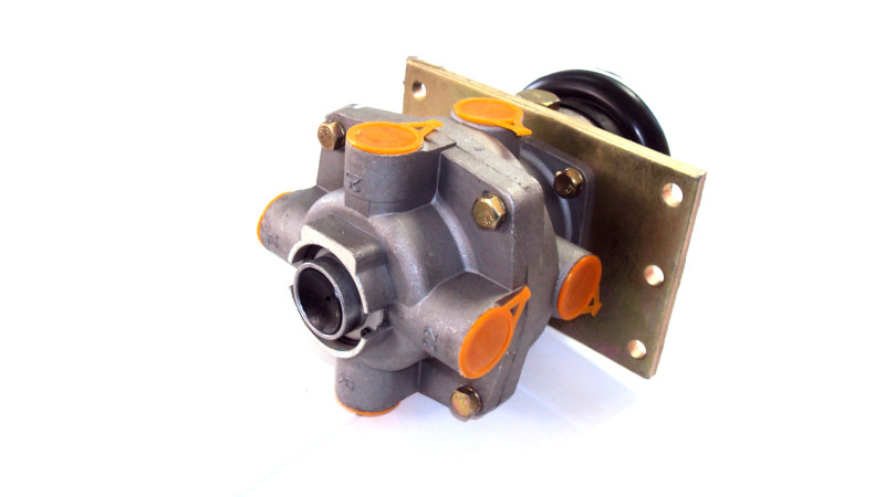 Кран тормозной 2-х секц.с рычагом 100-3514008