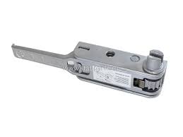 Натяжитель (трещетка) бокового тента,левый, под шлиц 9500001033 AVTOSHTAMP