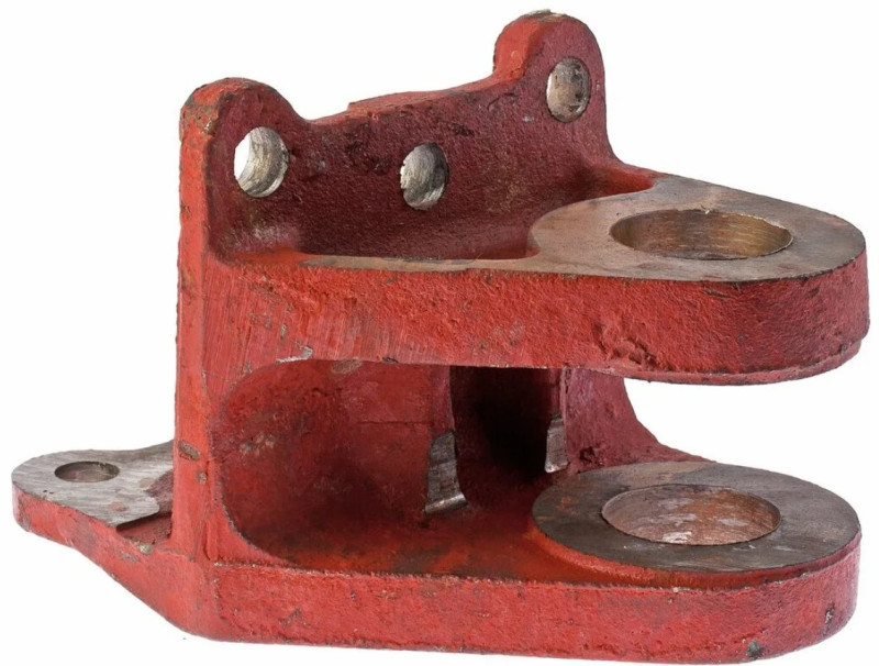 КРОНШТЕЙН ДЫШЛА ПРАВЫЙ (КРЕПЛЕНИЕ "ПОД БОЛТ", Д-Р 50 ММ, ОАО "МАЗ") 5243-2707086-Б