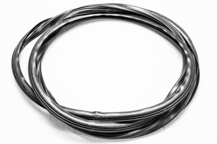 Уплотнитель ветрового стекла 53205-5206054-10